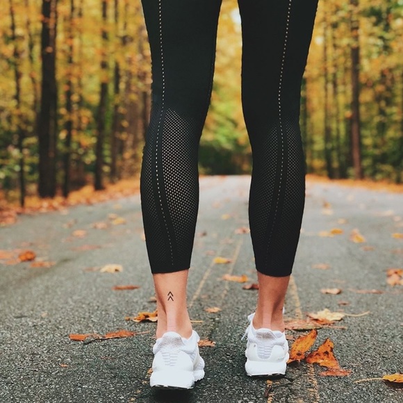 Fabletics Pants - [NWT] Fabletics Sculptknit High-Waisted Mesh 7/8